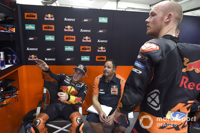 Para pembalap menyelemati Anda, termasuk Bradley Smith. Apa anda akan merindukannya?