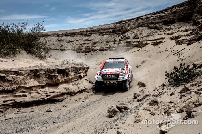 #301 Toyota Gazoo Racing Toyota Hilux: Nasser Al-Attiyah, Matthieu Baumel