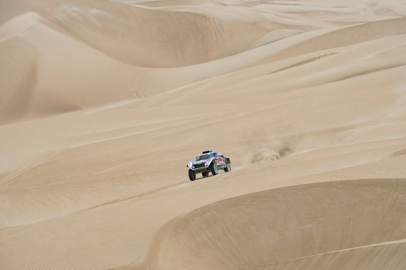 #300 X-Raid Mini JCW Team: Carlos Sainz, Lucas Cruz