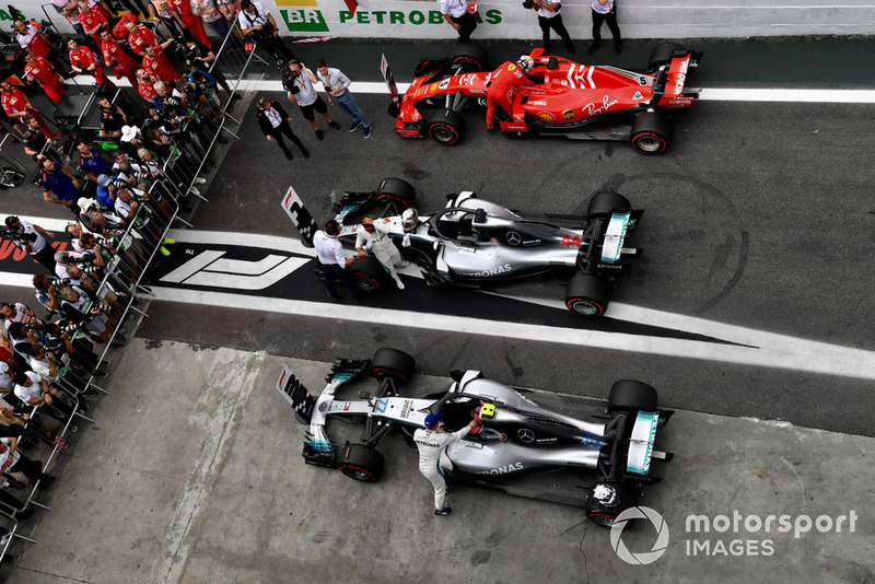 Lewis Hamilton, Mercedes AMG F1, Valtteri Bottas, Mercedes AMG F1 W09, Sebastian Vettel, Ferrari SF71H.