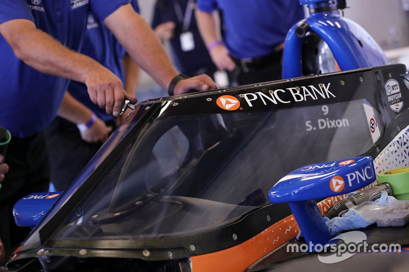 Scott Dixon, Chip Ganassi Racing Honda with aeroscreen