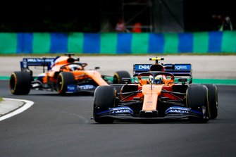 Lando Norris, McLaren MCL34, Carlos Sainz Jr., McLaren MCL34