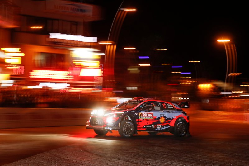 Thierry Neuville, Nicolas Gilsoul, Hyundai Motorsport Hyundai i20 Coupe WRC