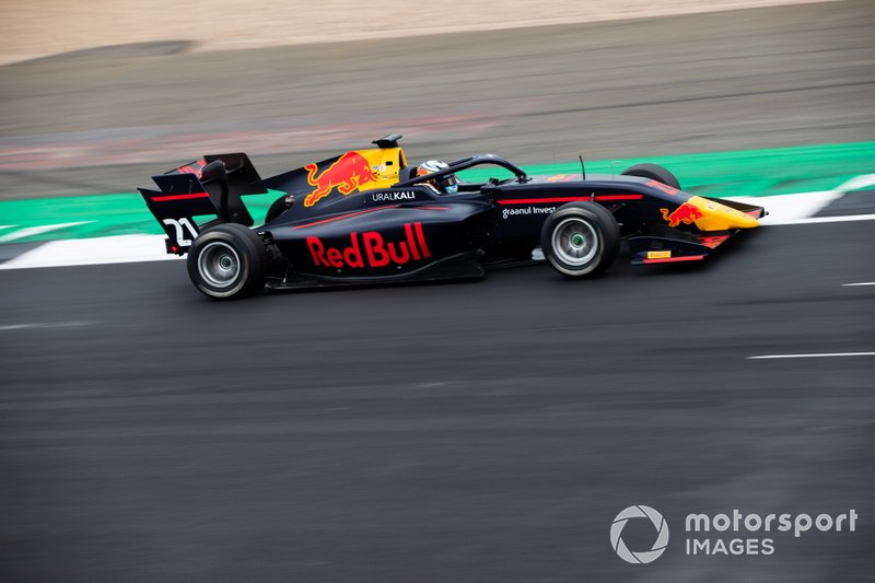 Juri Vips, Hitech Grand Prix