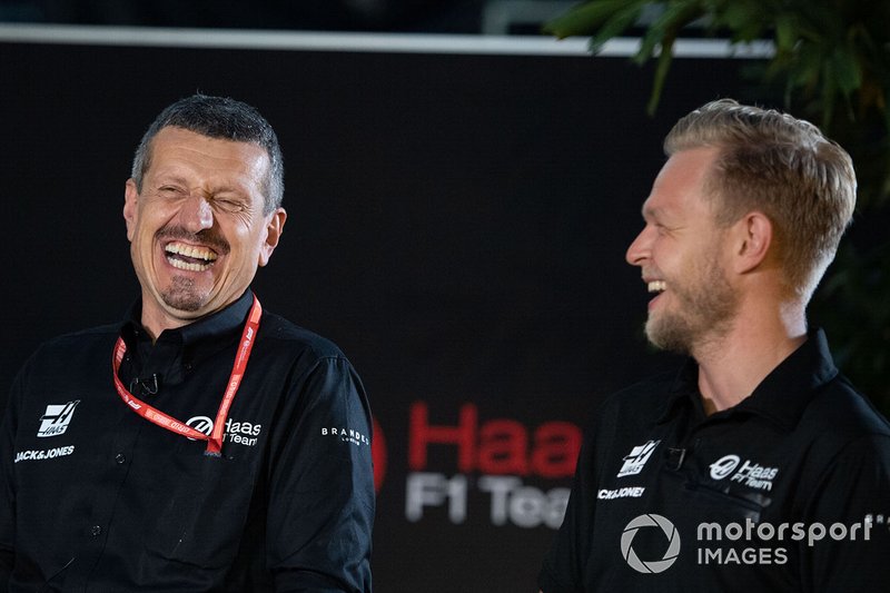 A Magnussen: "Vivi qui vicino, vero? Potresti venire a piedi, vero? Non farebbe male...".