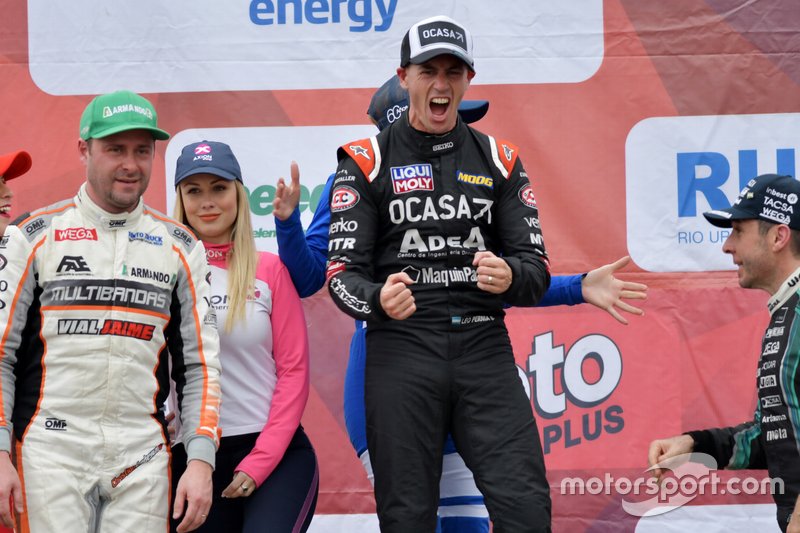 Podio: ganador Leonel Pernía, Maquin Parts Racing; segundo lugar Christian Ledesma, Las Toscas Racing y el tercer lugar Juan Manuel Silva, .G. Racing S.A.