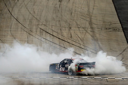 Sieger Erik Jones, Joe Gibbs Racing Toyota