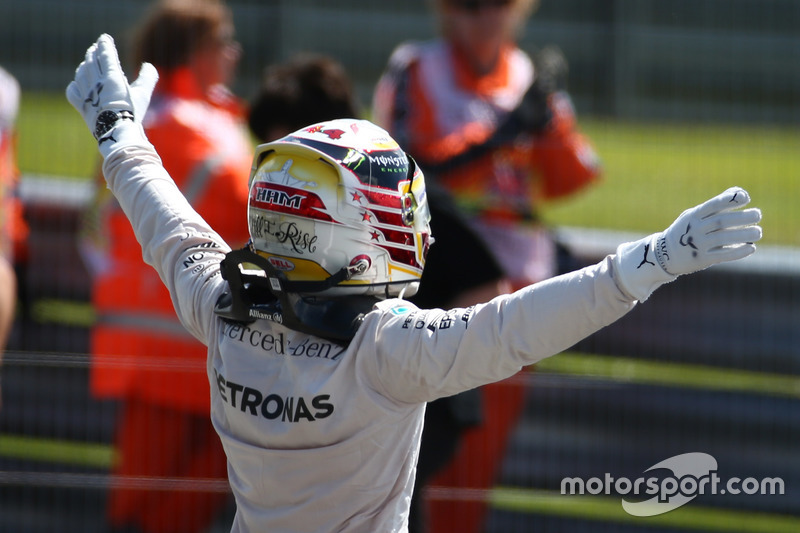 Le vainqueur Lewis Hamilton, Mercedes AMG F1 W07