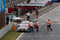 Adrien Tambay, Audi Sport Team Rosberg, Audi RS 5 DTM et Maximilian Götz, Mercedes-AMG Team HWA, Mercedes-AMG C63 DTM, après l'accident du départ