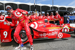 Polesitter Scott Dixon, Chip Ganassi Racing Chevrolet