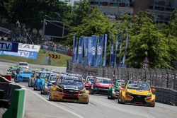 start action, Tom Coronel, Roal Motorsport, Chevrolet RML Cruze TC1 leads