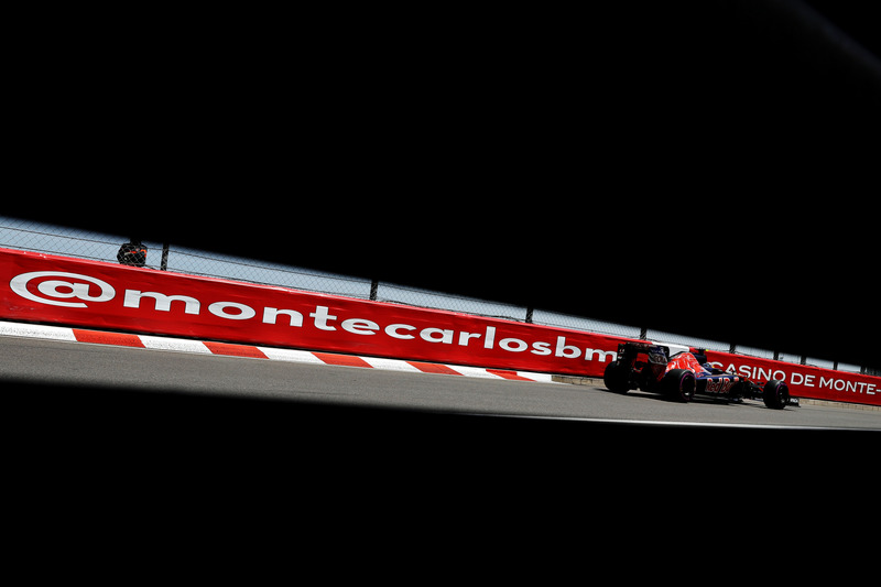 Carlos Sainz Jr., Scuderia Toro Rosso STR11