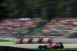 Daniil Kvyat, Scuderia Toro Rosso STR11