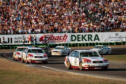 Hans-Joachim Stuck, Audi V8 quattro, por delante de sus compañeros de la marca Audi Frank Jelinski y Walter Röhrl