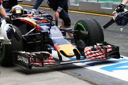 Carlos Sainz Jr., Scuderia Toro Rosso STR11 : aileron avant