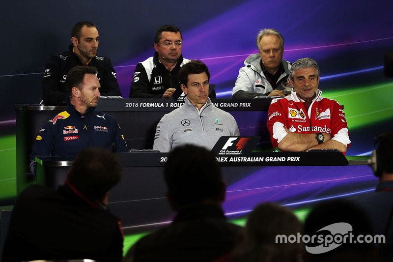 Press Conference (From back row (L to R)): Cyril Abiteboul, Renault Sport F1 Managing Director, Eric Boullier, McLaren Racing Director; Gene Haas, Haas Automotion President, Christian Horner, Red Bull Racing Team Principal, Toto Wolff, Mercedes AMG F1 Shareholder and Executive Director, Maurizio Arrivabene, Ferrari Team Principal.