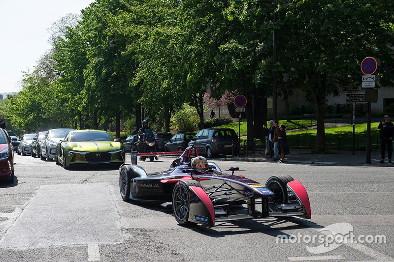 Jean-Eric Vergne en las calles de París