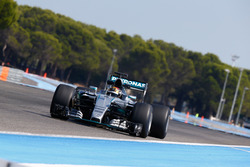 Pascal Wehrlein, Mercedes AMG F1 W06 Hybrid with 2017 Pirelli tyres