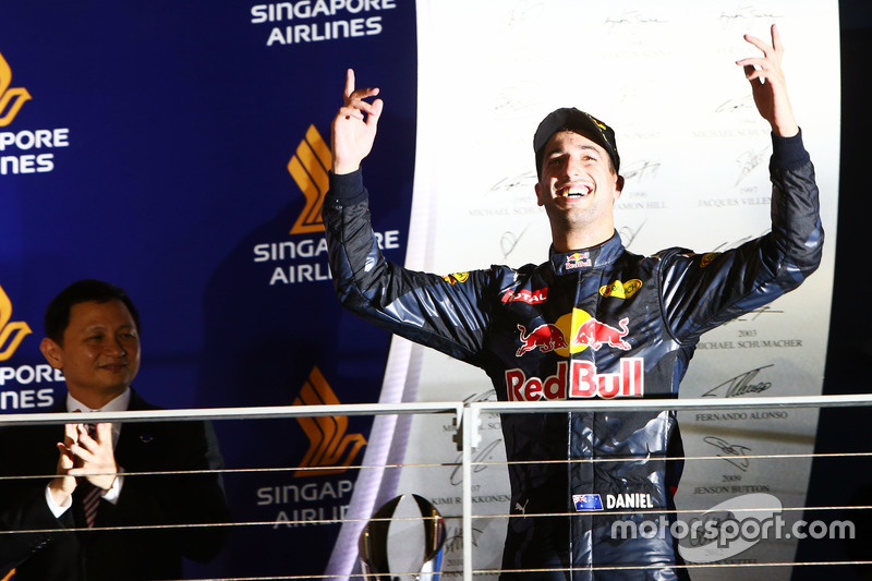 Daniel Ricciardo, Red Bull Racing festeggia il suo secondo posto sul podio