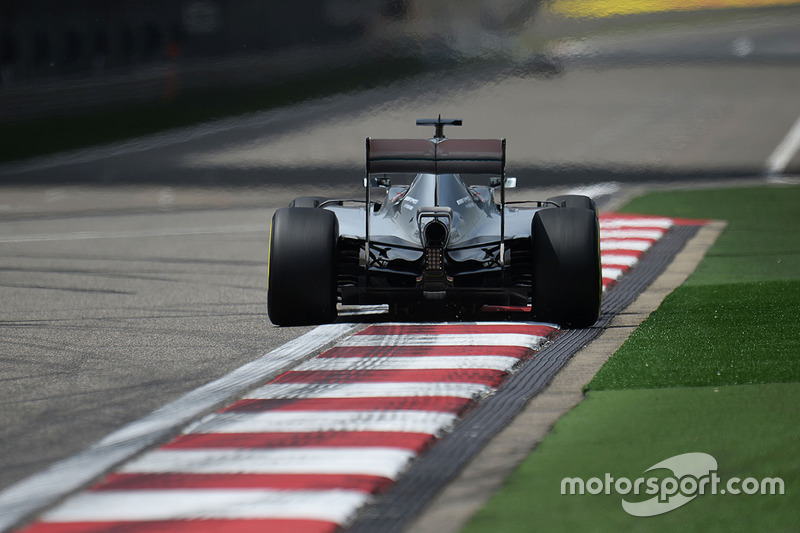 Lewis Hamilton, Mercedes AMG F1 W07 Hybrid