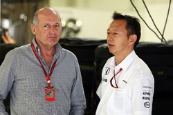 Ron Dennis, McLaren, und Yusuke Hasegawa, Honda