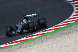 Lewis Hamilton, Mercedes AMG F1 W07 Hybrid