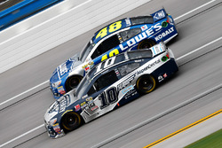 Danica Patrick, Stewart-Haas Racing Chevrolet, Jimmie Johnson, Hendrick Motorsports Chevrolet
