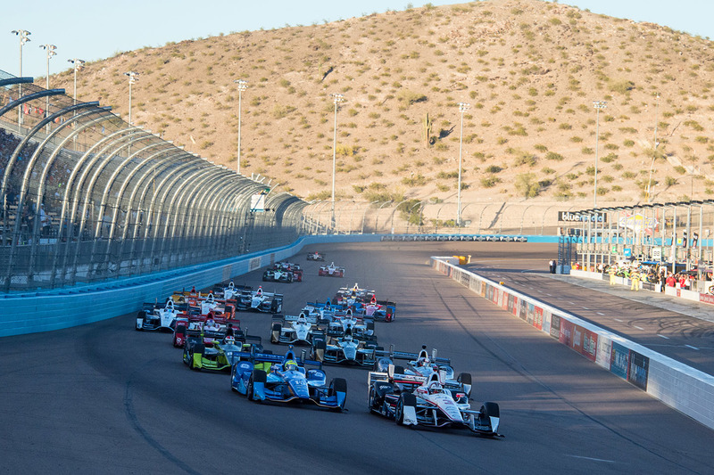 Départ : Helio Castroneves, Team Penske Chevrolet, en tête