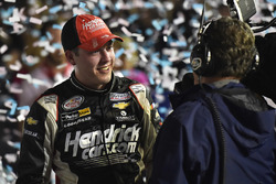 Race winner Alex Bowman, Chip Ganassi Racing Chevrolet
