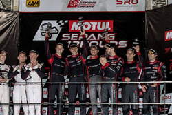 Podium 12 uur van Sepang: overwinning voor de #15 Audi Sport Team Phoenix, Audi R8 LMS: Christopher