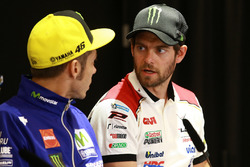 Валентино Росси, Yamaha Factory Racing, и Кэл Кратчлоу, Team LCR Honda