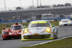 #59 Manthey Racing Porsche 911 GT3 R: Sven Muller, Reinhold Renger, Harald Proczyk, Steve Smith, Mat