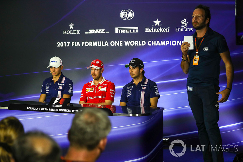 Естебан Окон, Sahara Force India, Себастьян Феттель, Ferrari, Серхіо Перес, Sahara Force India, медіа-делегат FIA Маттео Бончіані
