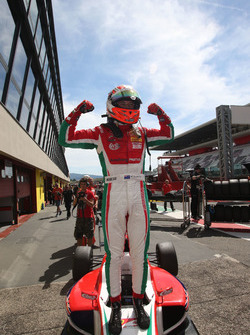Il vincitore di Gara 1 Marcus Armstrong, Prema Powerteam