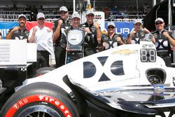 Ganador de la pole Simon Pagenaud, Team Penske Chevrolet