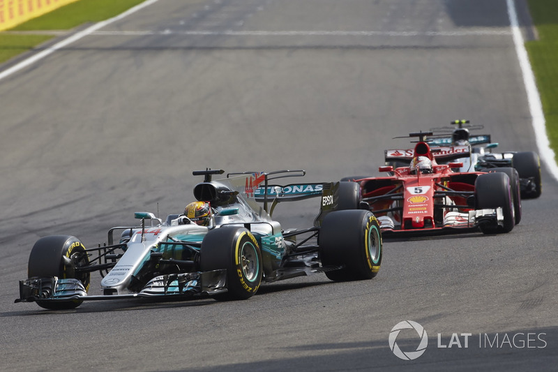 Lewis Hamilton, Mercedes AMG F1 W08, Sebastian Vettel, Ferrari SF70H, Valtteri Bottas, Mercedes AMG F1 W08