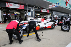 #8 Toyota Gazoo Racing Toyota TS050 Hybrid: Anthony Davidson, Sébastien Buemi, Kazuki Nakajima