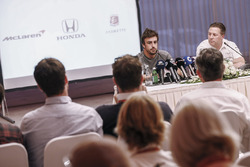 Fernando Alonso and Zak Brown, Executive Director, McLaren Technology Group, announce Fernando's dea