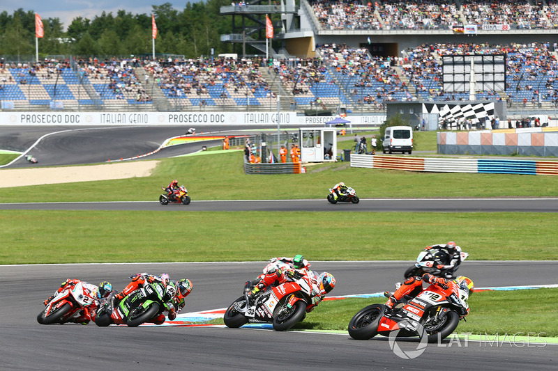 Xavi Fores, Barni Racing Team, Lorenzo Savadori, Milwaukee Aprilia