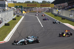 Valtteri Bottas, Mercedes AMG F1 W08, Max Verstappen, Red Bull Racing RB13, Lewis Hamilton, Mercedes AMG F1 W08
