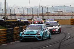 Jean-Karl Vernay, Leopard Racing, Volkswagen Golf GTI TCR