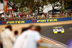 #911 Walkinshaw GT3, Porsche 911 GT3 R: Earl Bamber, Kevin Estre, Laurens Vanthoor