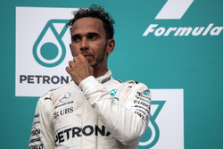 Lewis Hamilton, Mercedes AMG F1 festeggia sul podio