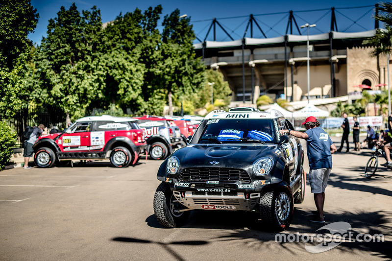 #308 X-Raid Team Mini: Nani Roma, Alex Haro
