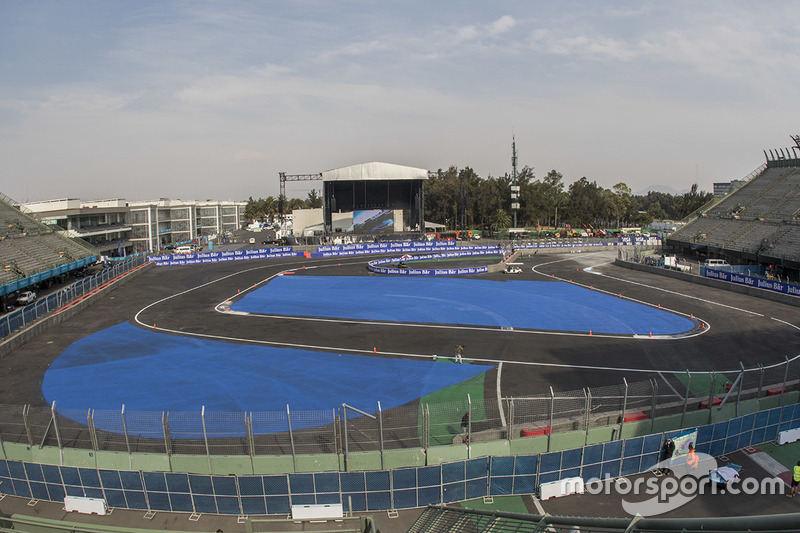 Aspectos del circuito en la zona del estadio