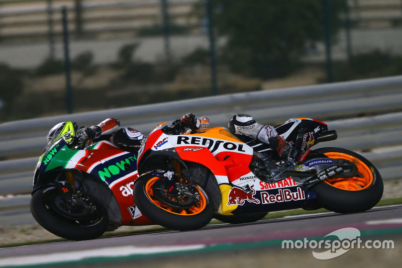 Aleix Espargaro, Aprilia Racing Team Gresini; Marc Marquez, Repsol Honda Team