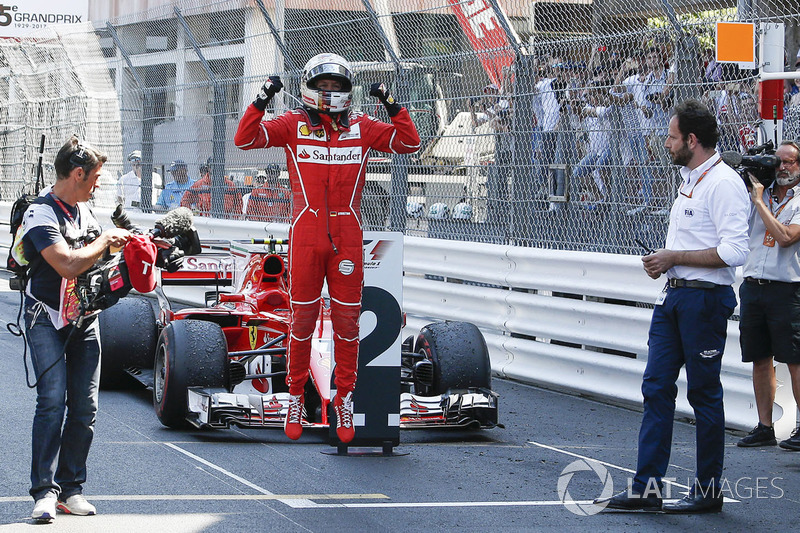 Sebastian Vettel (2)