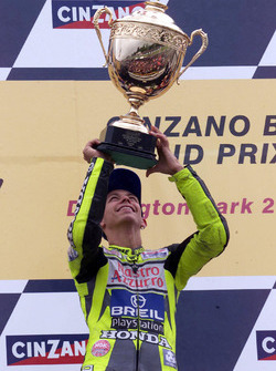 Podium: racewinnaar Valentino Rossi, Honda