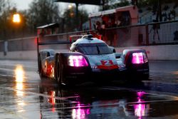 #2 Porsche Team Porsche 919 Hybrid: Timo Bernhard, Earl Bamber, Brendon Hartley