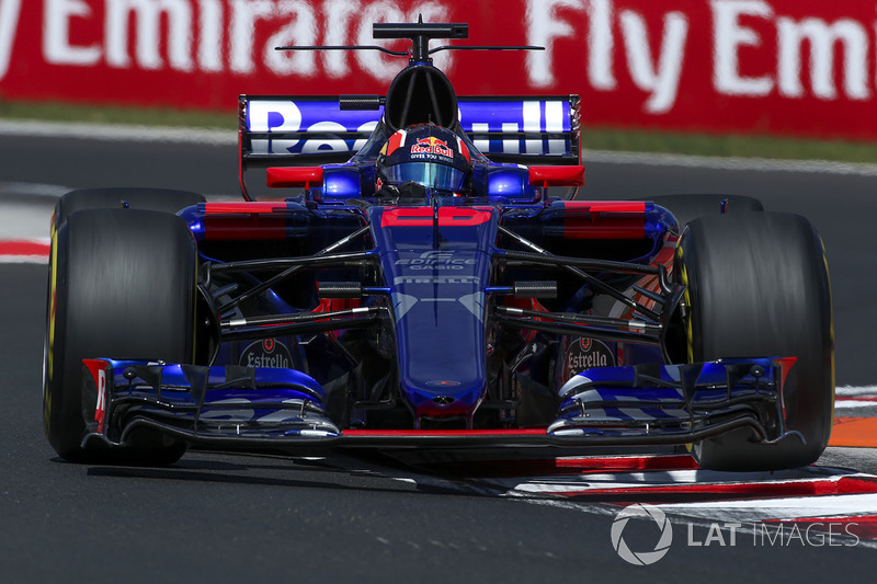2017 год. За рулем болида Toro Rosso STR12 в пятничной тренировке